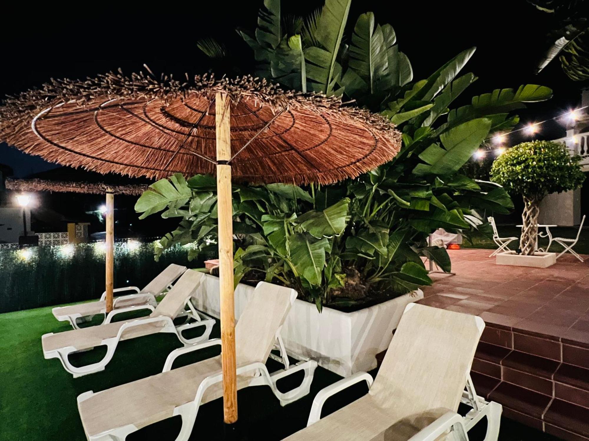Studio-Near The Beach, Bbq And Seawater Pool 马尔韦利亚 外观 照片